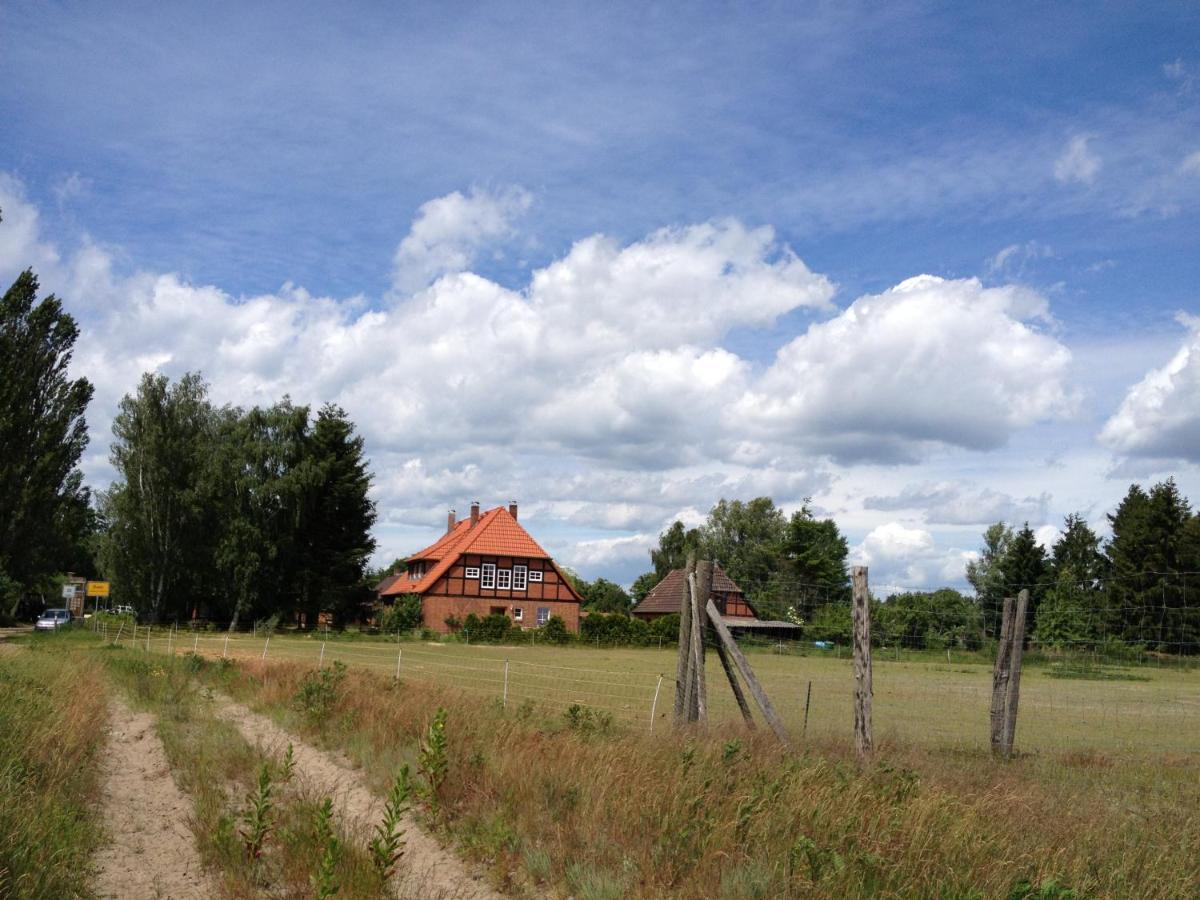 Ferienwohnung 1 Im Landhaus Am Wildpark Boek Esterno foto