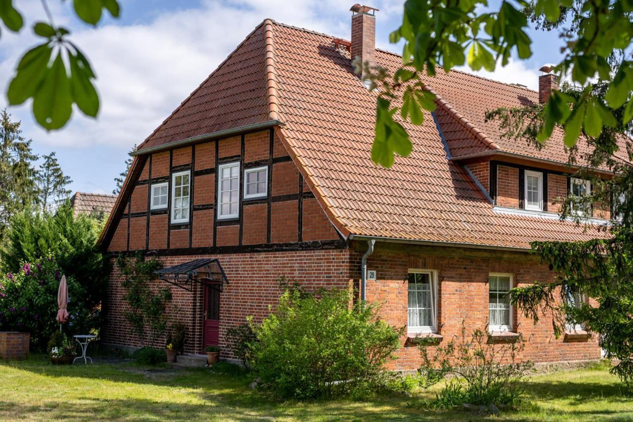 Ferienwohnung 1 Im Landhaus Am Wildpark Boek Esterno foto